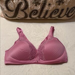 Maidenform Pink Soft Cup  Lace Bra Size M